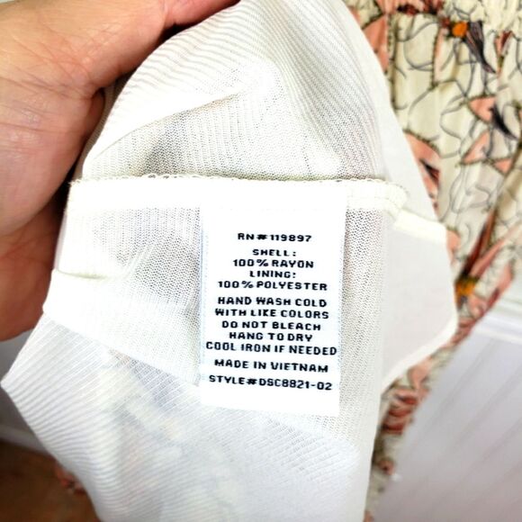 Women's Collective Concepts Birds of Paradise Short Tiered Ruffled Smocked Dress - Picture 4 of 13